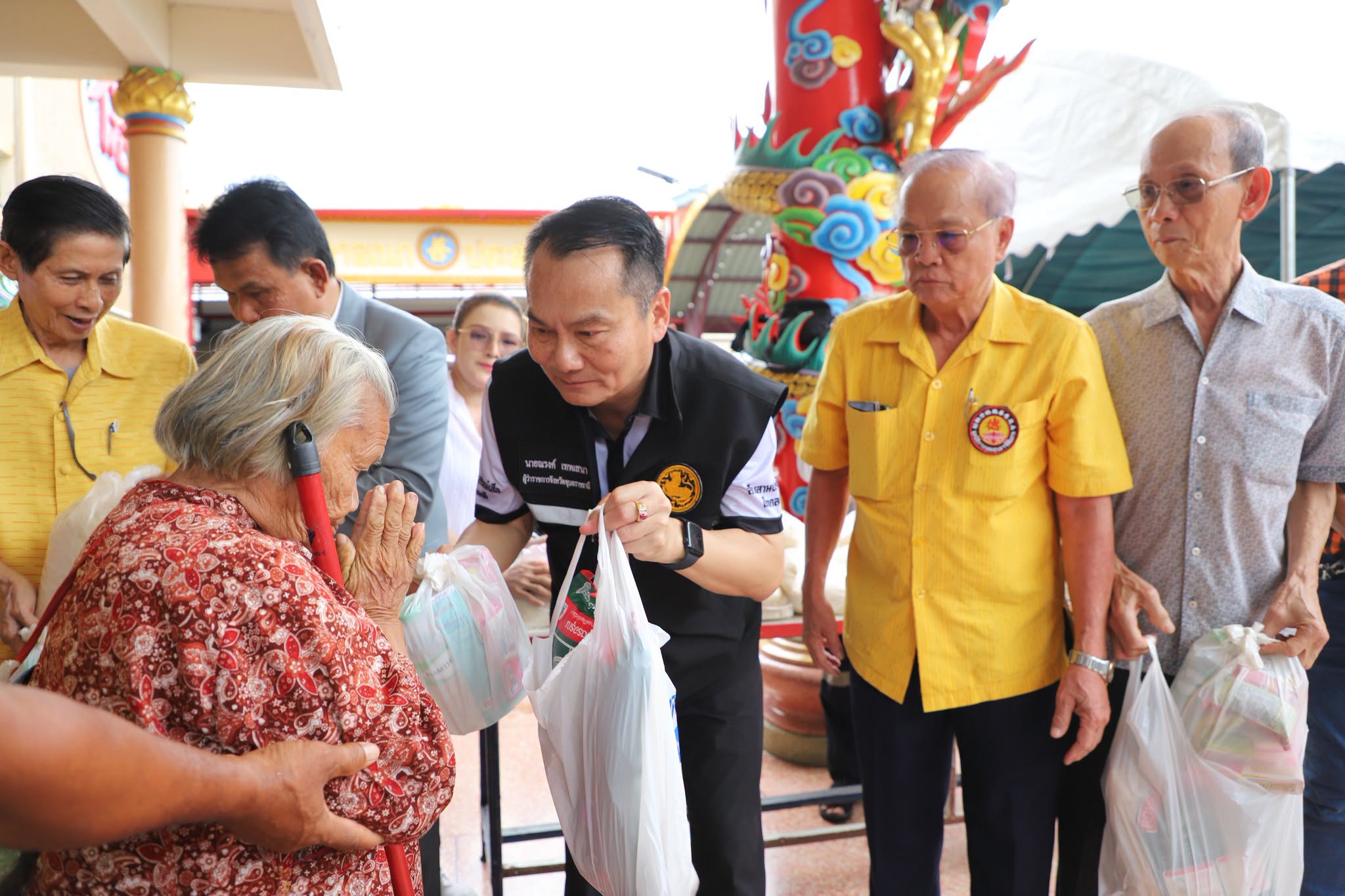 ผู้ว่าฯ อุบลราชธานี เป็นประธานงานทำบุญทิ้งกระจาดโปรยทาน ประจำปี 2569 สืบสานประเพณีแห่งการให้และอุทิศส่วนกุศลแก่ผู้ล่วงลับ