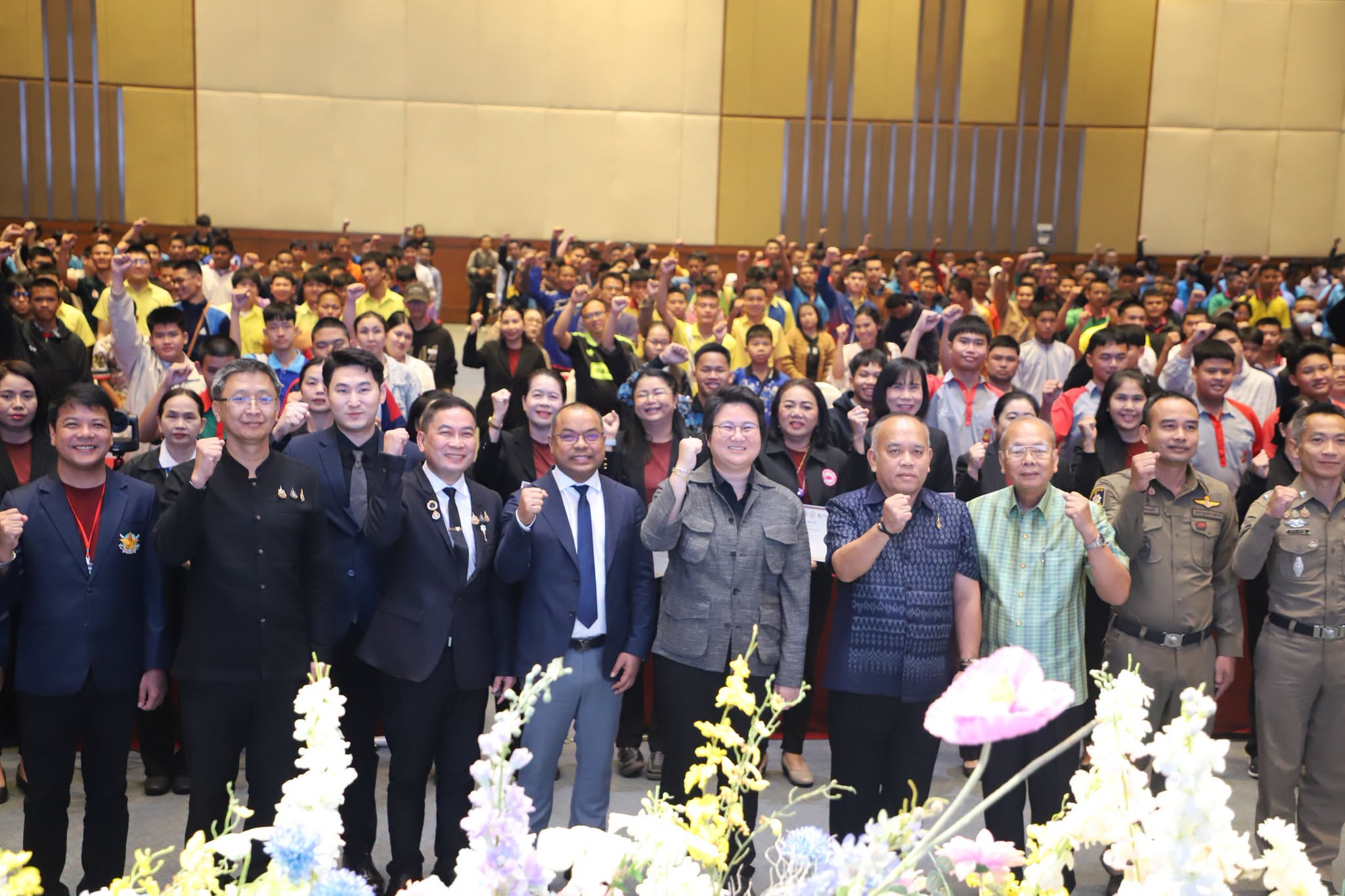 รมช.ดีอี เปิดโครงการคัดตัวเตรียมทหาร จ.อุบลราชธานี มุ่งสานฝันเยาวชนสู่เส้นทางทหารและตำรวจ